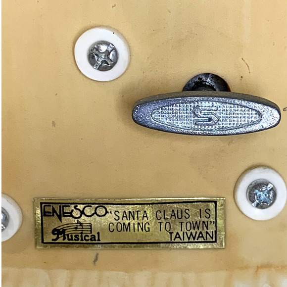 Vintage Enesco Treasured Memories Santa Claus is Coming to Town Music Figurine - Picture 5 of 10